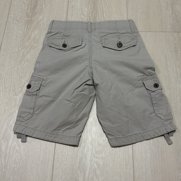 3/$10 Urban Pipeland Light Gray Cargo Shorts - Picture 4 of 6
